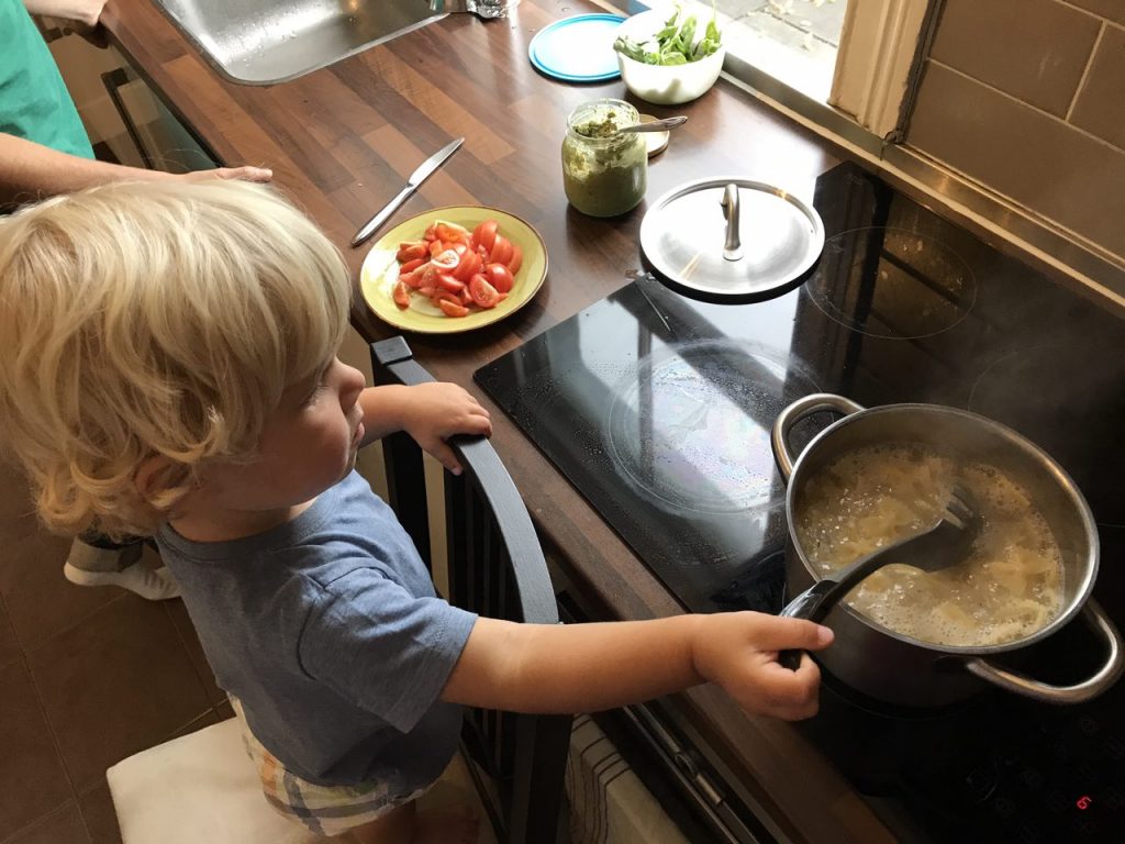 Oskar cooking