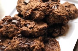 Almond butter chocolate chip cookies